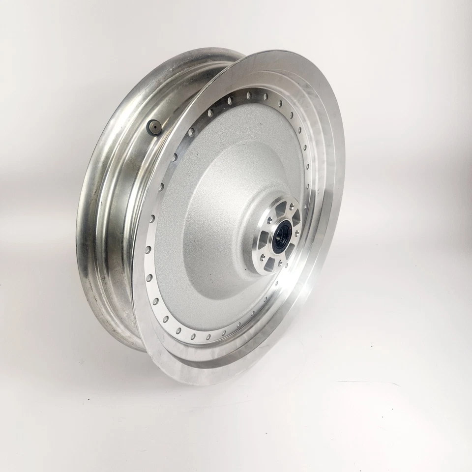 Llanta delantera Harley-Davidson 41043-89A OEM Fat Boy 16X3 1991-1999 Foto 2 de 4