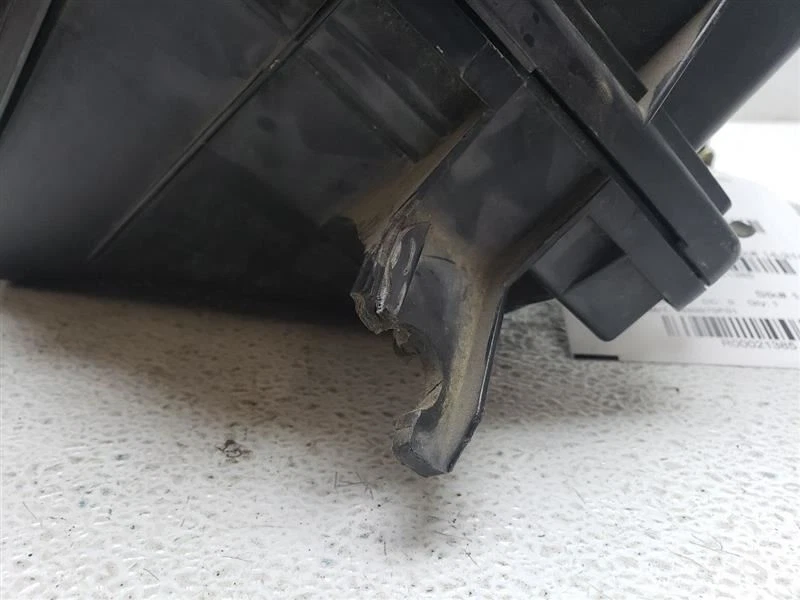 Caja de purificador de aire 95-96 240SX cupé ¡OEM!! ¡PESTAÑA ROTA!!!! 1650070F01 Foto 4 de 4