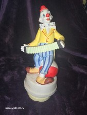 Vintage Musical Clown, Wind up that plays "Send in the Clowns"