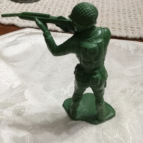 VTG Tim-Mee? Toy Soldier Green Army Man 5 Inches Dark Green - Bild 2 von 4