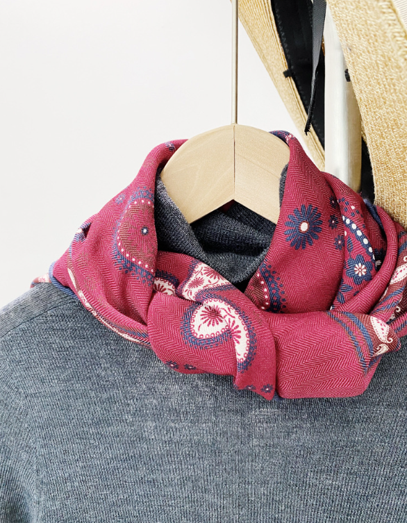 70% Cashmere 30% Silk Pink Cashew Print Double Face Shawl 27 Inch Wrap Scarf