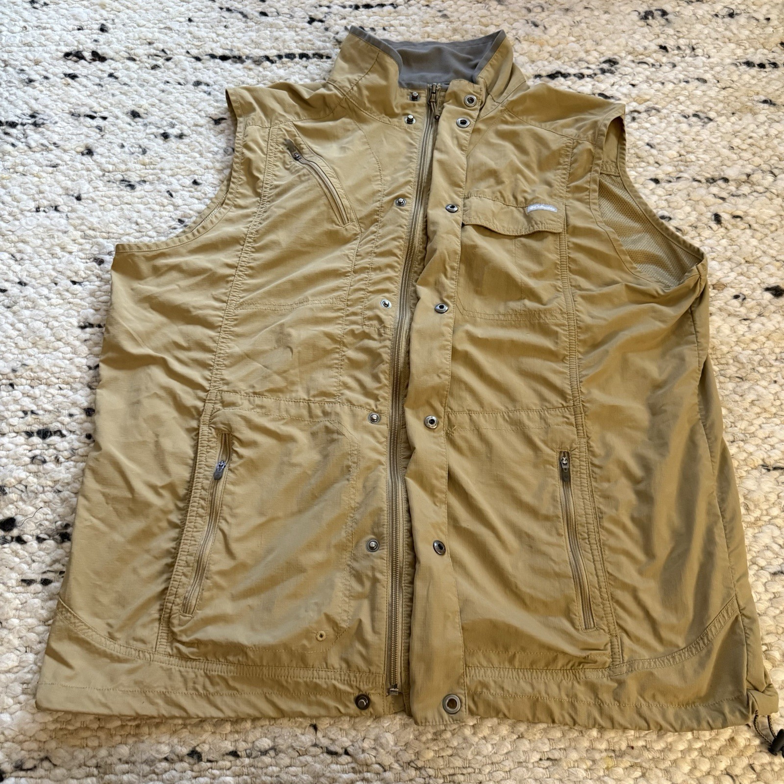 Columbia Vest Mens 2XL Beige Nylon Omni Shade Outdoor Walking Fishing
