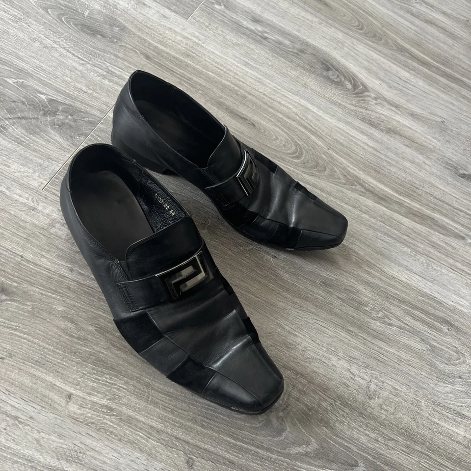 Mocasines de vestir de cuero Versace Greca negros plateados talla 44 EE. UU. 11 Foto 2 de 4