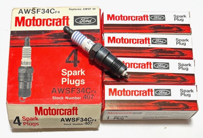 Set of 4 Vintage NOS Ford Motorcraft Spark Pugs AWSF-34-C Made in USA