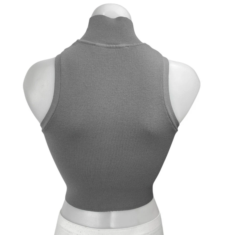 Camiseta sin mangas Suéter Zara Gris Tejido Sin Mangas Espalda Corredora Cuello Alto Elastizado Corto S Foto 2 de 4