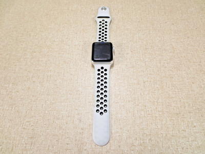 Apple Watch Series 3 38mm Aluminum Case White Sports Band Factory Reset