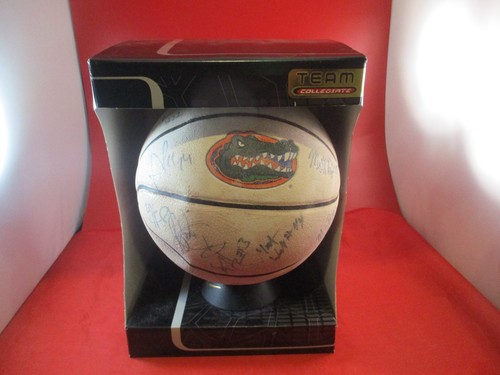 Florida Gators 2002 Basketball Signed Ball Billy Donovan David Lee Bonner Walsh