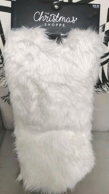 CHRISTMAS TREE SKIRT Round (48Inches) WHITE FAUX FUR Hobby Lobby New W/Tags