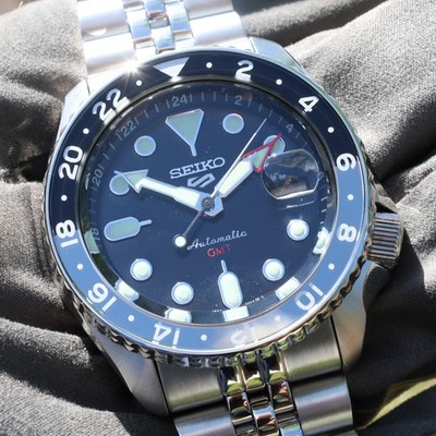 Seiko 5 Sports GMT SSK001K1 Black Dial Automatic 42.5mm Bruce Wayne NEW    