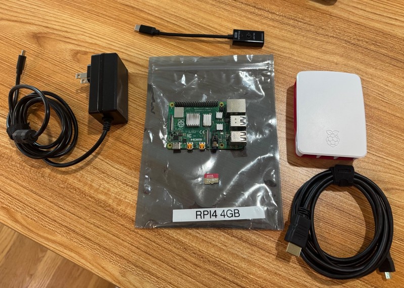 CanaKit Raspberry Pi 4 Kit 4GB RAM, 32GB SanDisk Extreme (PSU, Case, HDMI, SD)