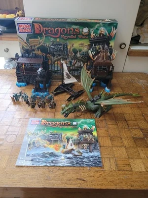 MEGA BLOKS DRAGONS KRYSTAL WARS 9885 MARAUDER'S CLIFF 100% complet boite/notice - Photo 1/4