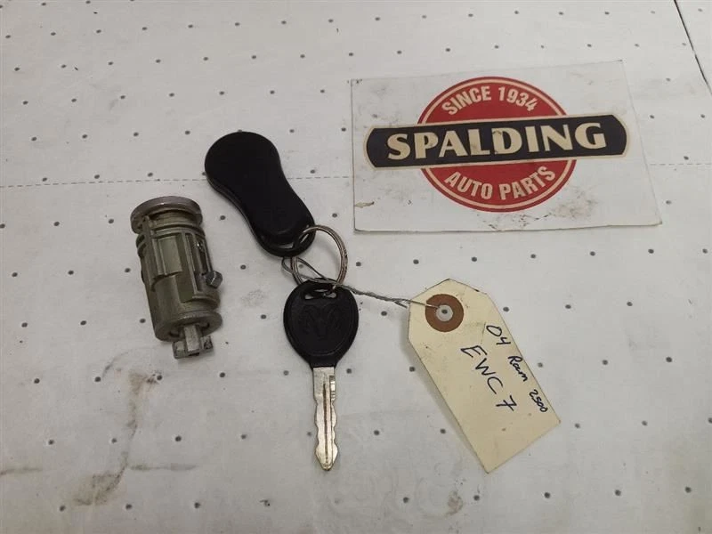 Ignition Switch Tumbler w/Key from 2004 Dodge RAM 2500 10942949 - Image 2 of 4