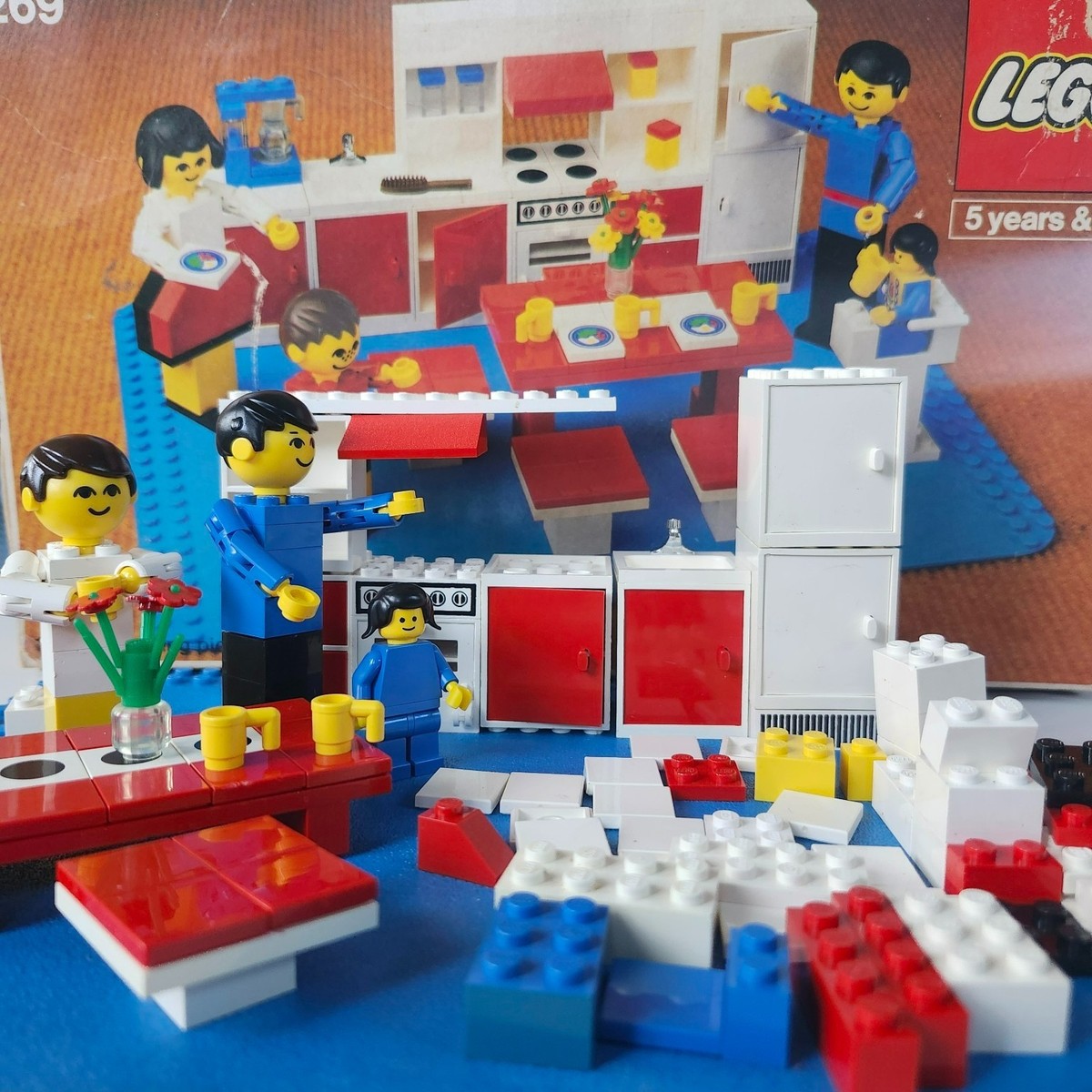 Vintage LEGO 269 Kitchen Set 1978 Incomplete w Box Minifigs Parts 