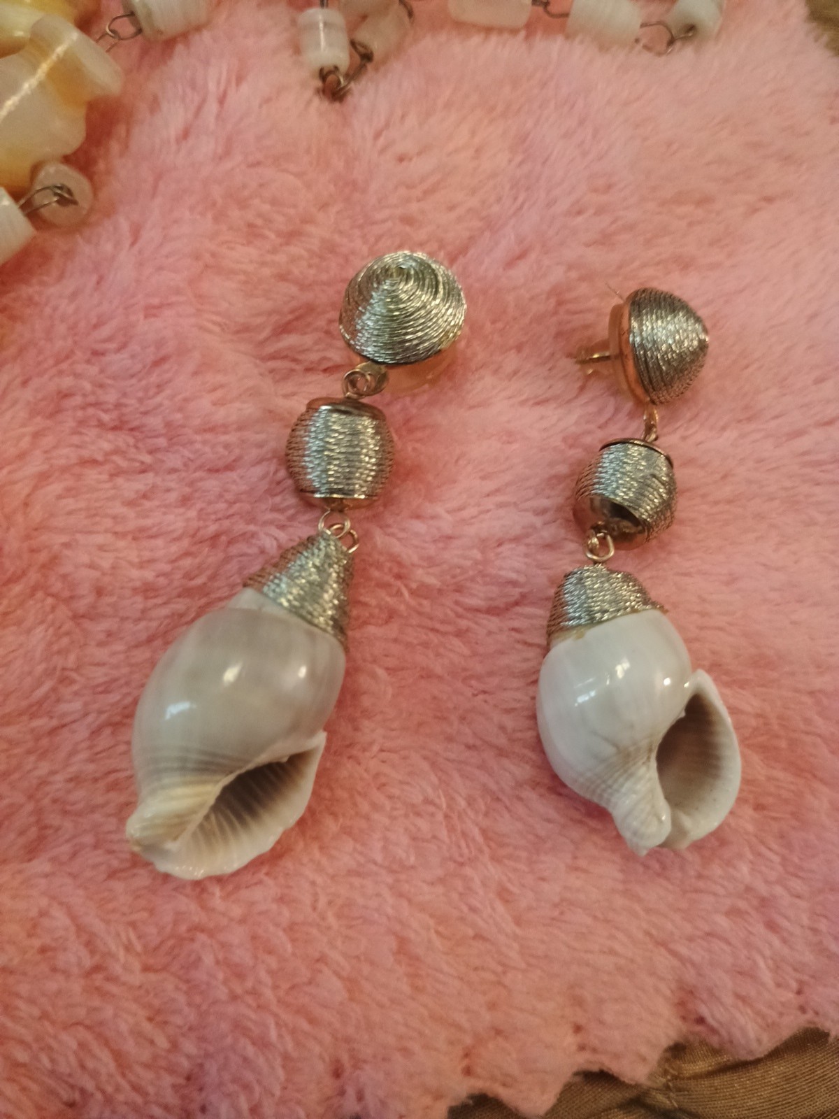 Dangle Seashell Conch Shell Earrings 2 1/4" State… - image 3