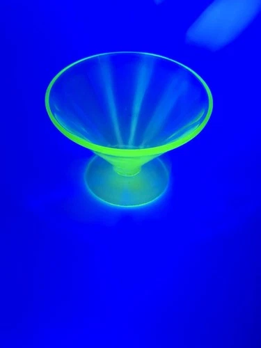 1930s Federal Glass Fluted Optic Panel Green Uranium Footed Sherbet Dessert Bowl