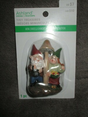 Ashland Spring Tiny Treasures, Mr & Mrs Garden Gnome  2019  NEW