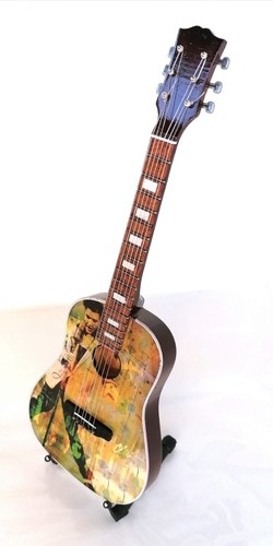 Elvis Presley Tribute - Chitarra in miniatura - Mini Guitar - Mini Guitarra - Picture 3 of 6
