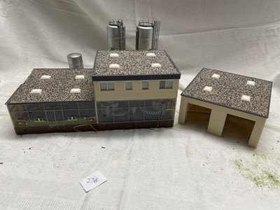 Fabrik -  Hofmilchgut - mit Motor-  H0 (OW 238)