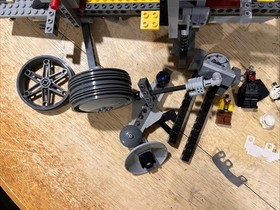 Lego Star Wars Turbo Tank (8098) With Minifigures Incomplete