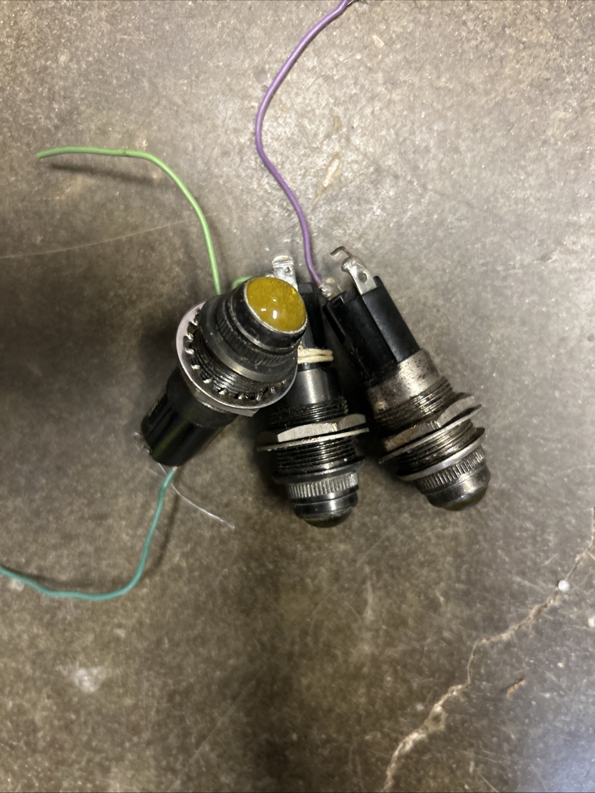 Dialco Panel Mount LED Indicator In Amber/Yellow LH62BY2 Lot Of 3