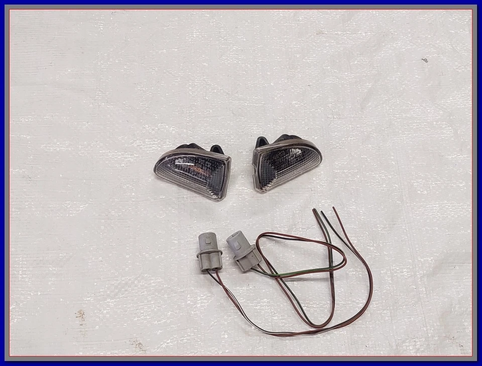 FRECCIA LATERALE DESTRA SINISTRA + PORTA LAMPADE SMART FORTWO FOR TWO mod 451 - Immagine 2 di 4