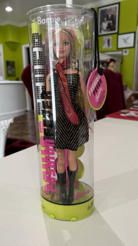 2004 Mattel Fashion Barbie Doll In Black Dress!