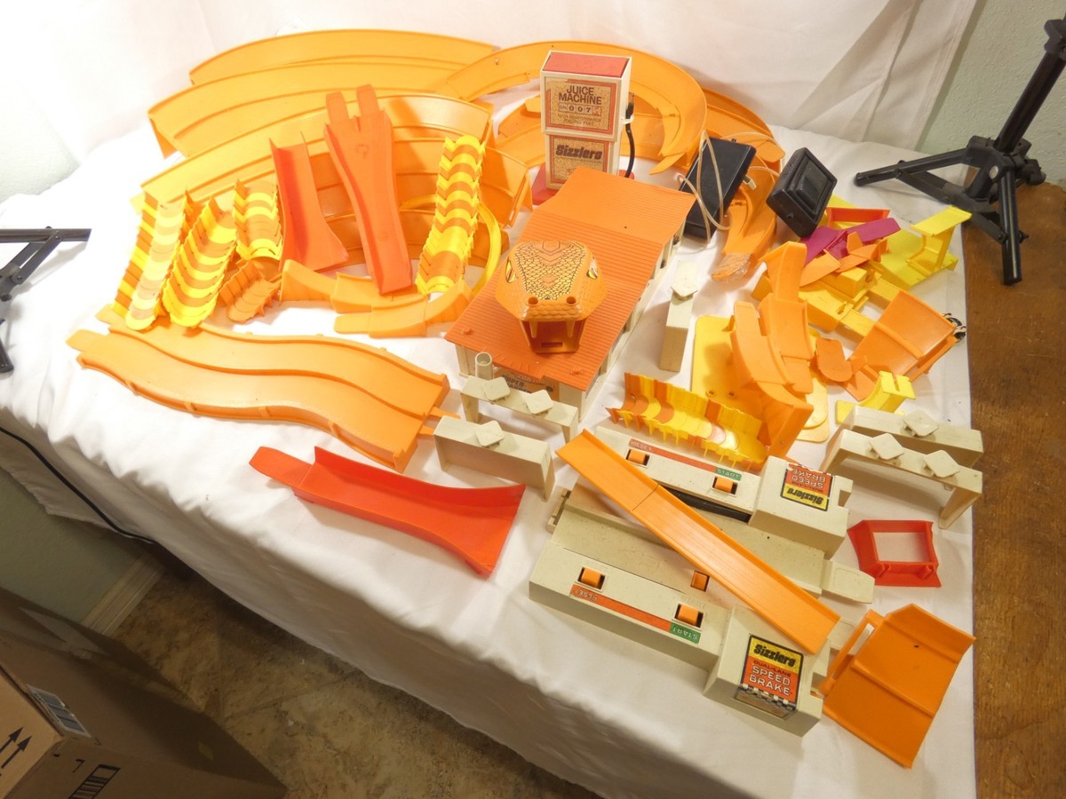 VTG Hot Wheels Lot Juice Machine Super Charger Speed Brake Track