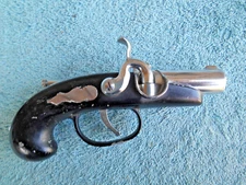 VINTAGE FLINTLOCK PISTOL GUN SHAPED CIGARETTE LIGHTER. FOR PARTS OR REPAIR!