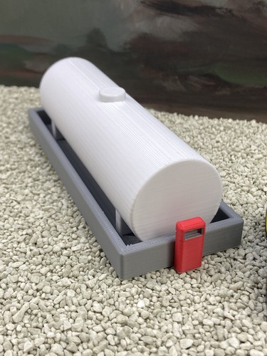1:64 Scale Diesel Tank With Pump And Concrete Barrier Farm Toys + Construction - Picture 3 of 7