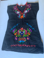 Beautiful Little Girls 4t Embroidered Fiesta Mexican Dress