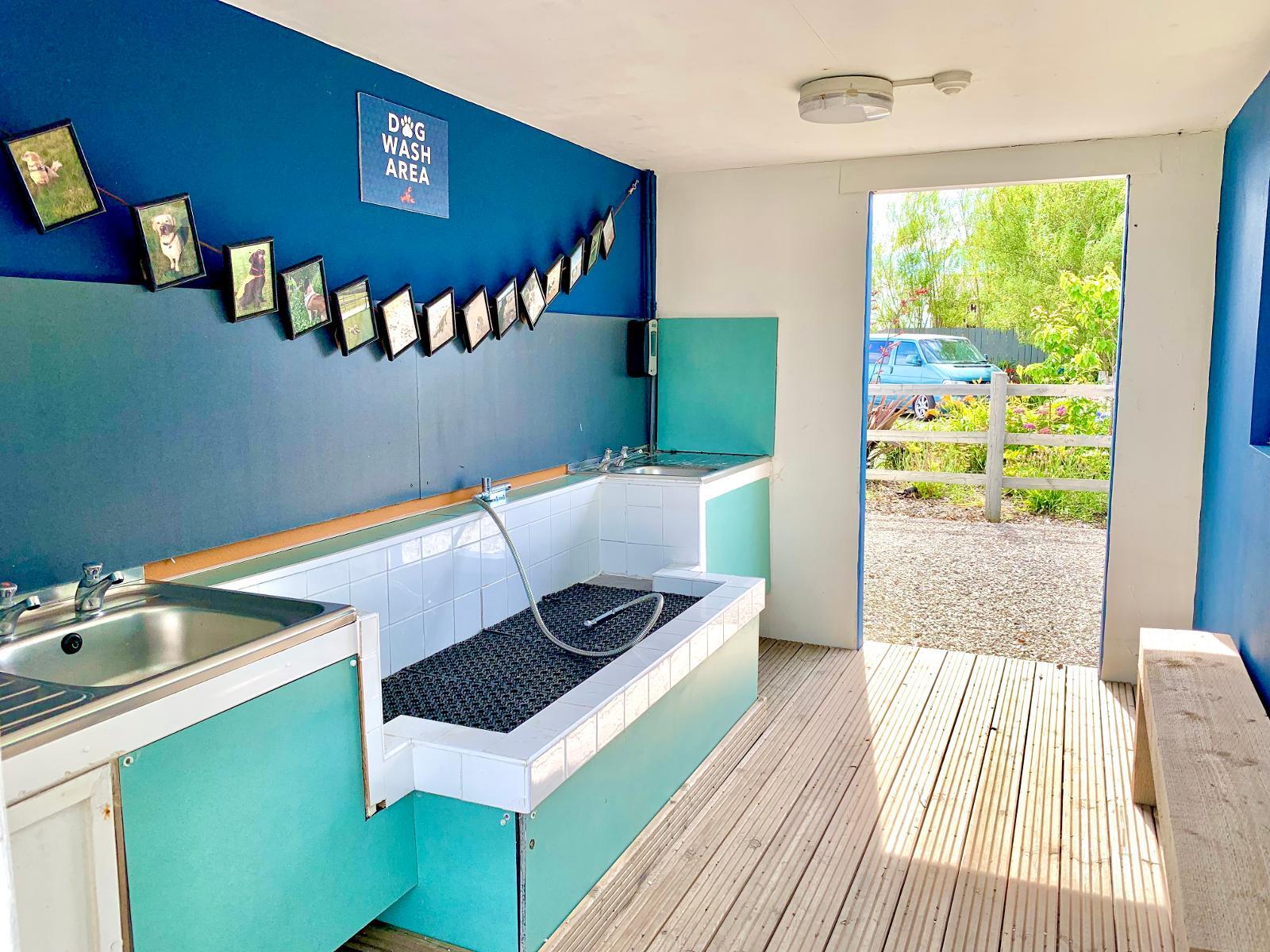 Pre loved holiday home with deck, statiic Carvan for sale cheap caravan