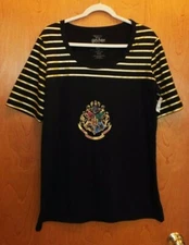 NEW UNIVERSAL STUDIOS HARRY POTTER HOGWARTS CREST T-SHIRT, WITH TAG $32.95 XXL