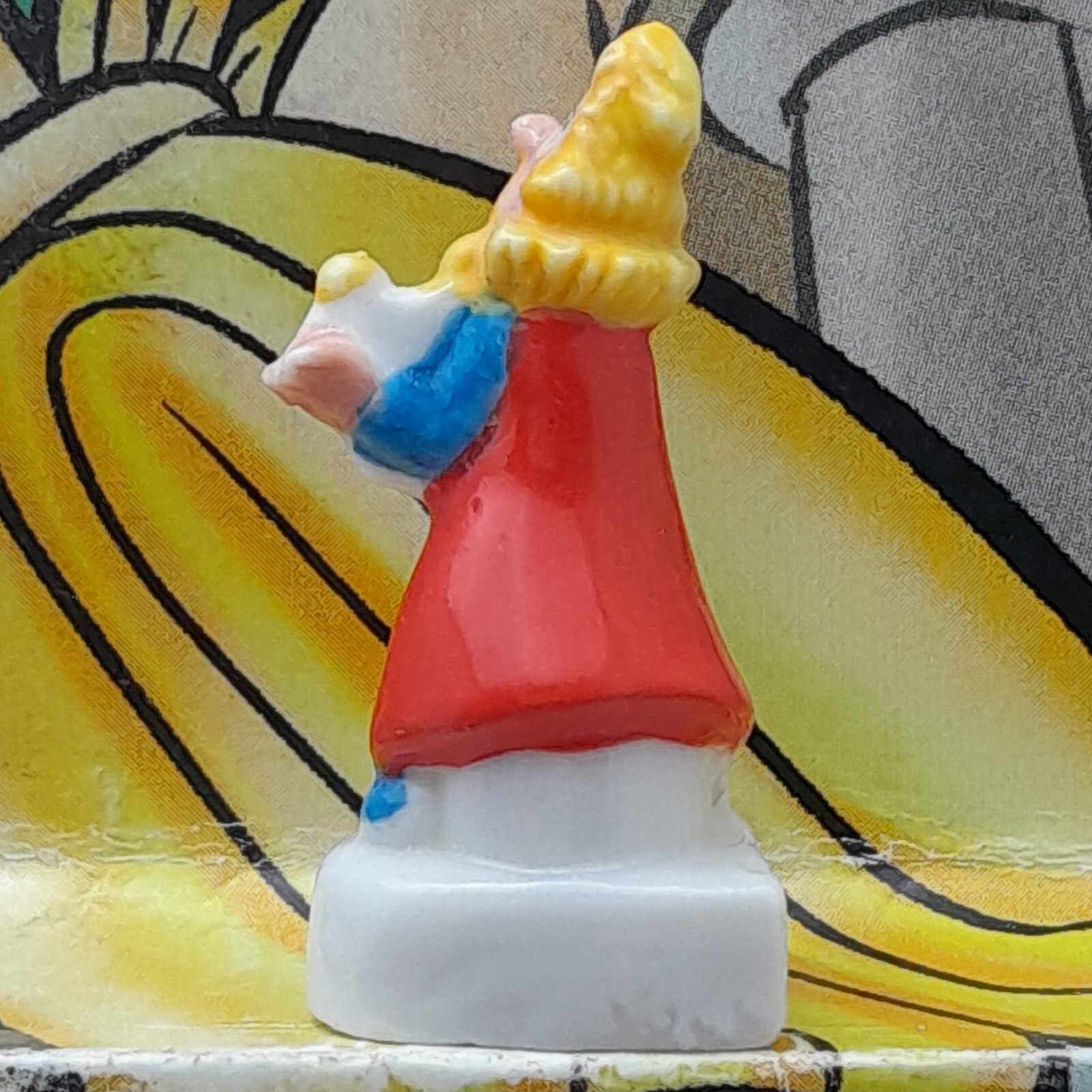 FIGURINE ASTERIX - M.D.TOYS 1994 - ASSURANCETOURIX JOUANT DE LA HARPE