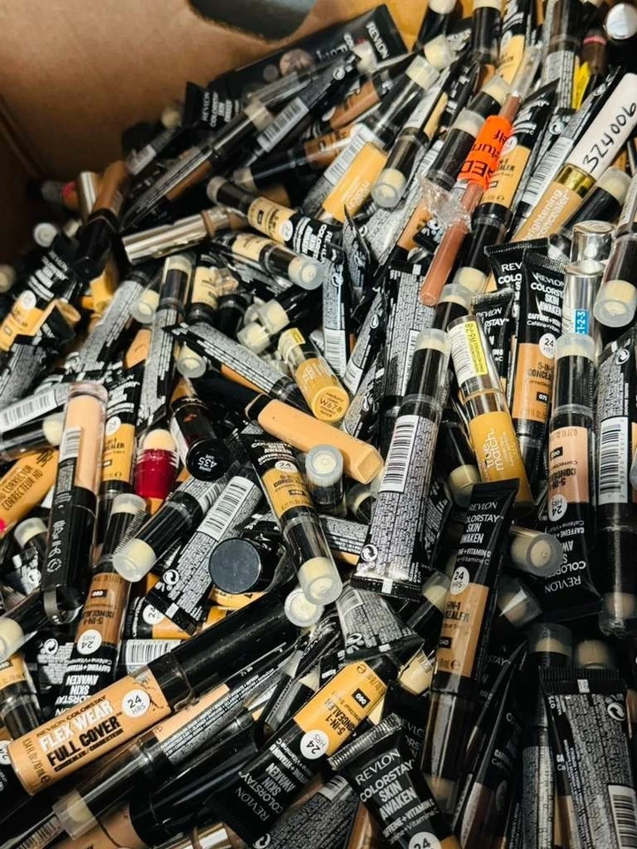 Venta al por mayor lote mixto de 100 piezas de cosméticos nuevos Foto 2 de 4