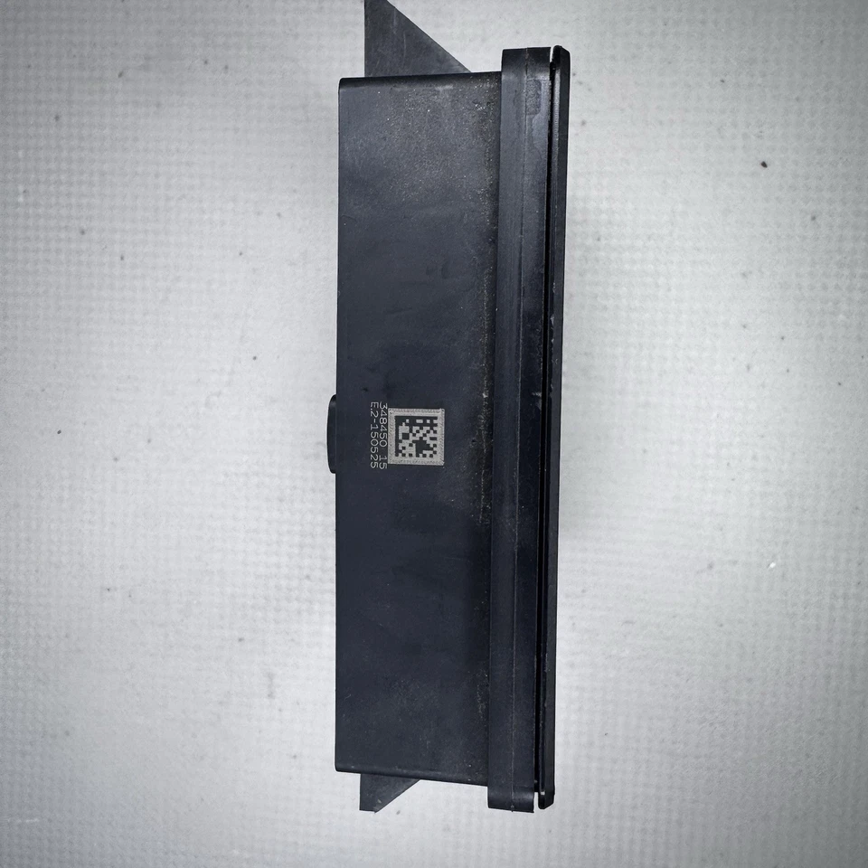 68258697AA OEM 2015-2018 Chrysler 200 Jeep Cherokee módulo de control de freno de estacionamiento Foto 3 de 4