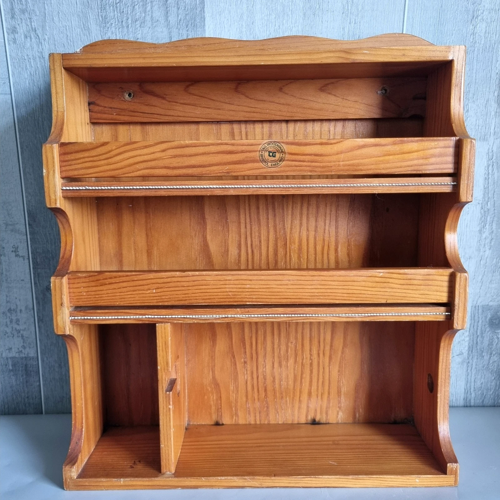 Vintage T&G Woodware Pine Wood Kitchen Shelf Unit Storage Spice Rack Rustic
Opens in a new window or