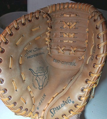 Vintage Spaulding First Baseman Joe Torre Excellent Condition 