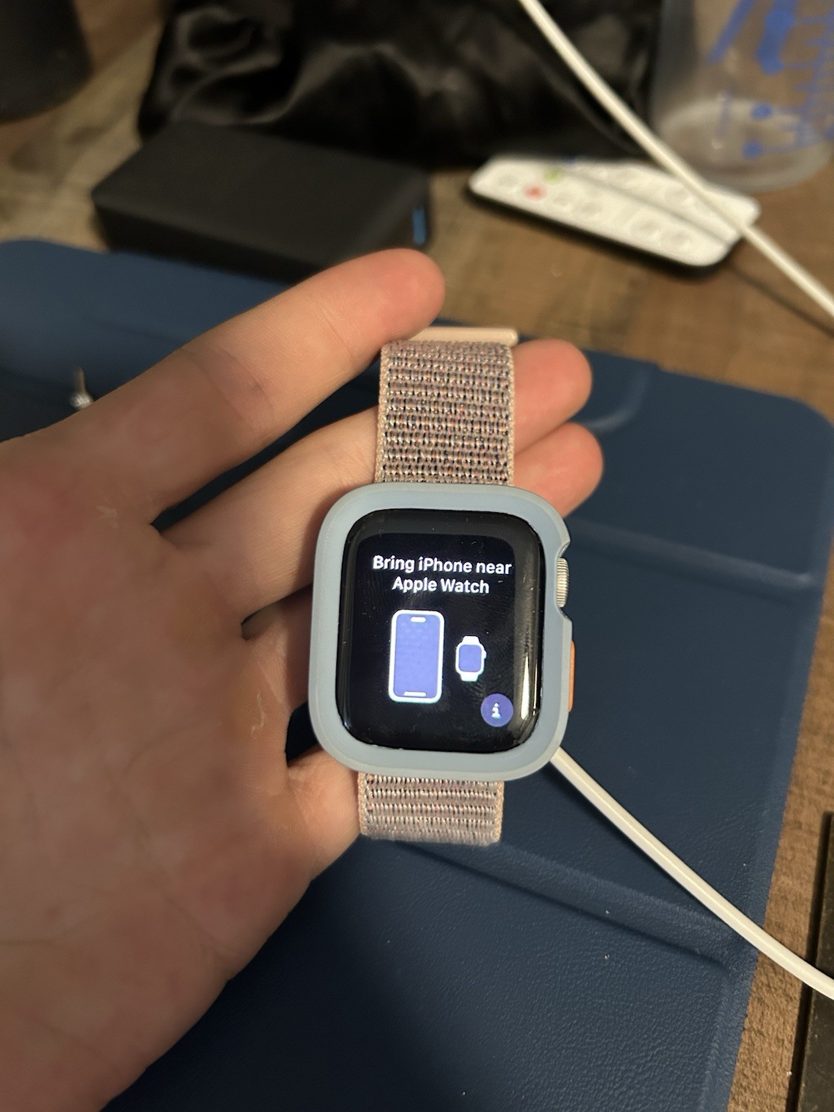 Apple Watch SE  (gen 2) 40mm Starlight Al Star SB S/M GPS