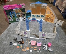 Vintage 1998 Barbie Reitstall Spielset nur für Pferde verpackt Mattel selten.