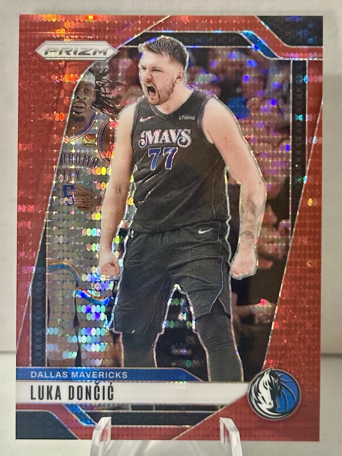 2024-25 Panini Prizm Red Pulsar Prizm /75 Luka Doncic #89