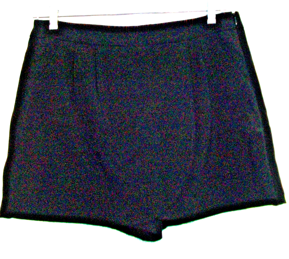 AB STUDIOS SZ 10 BLACK SKORT~SIDE ZIP~2 SIDE POCKETS~LITE STRETCHY WASHABLE~