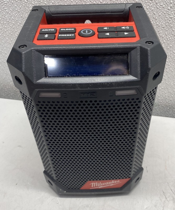 Milwaukee 2951-20 M12 12V Lith-Ion Cordless Jobsite Radio + Charger *USED*