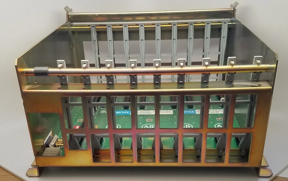 CHASSI DE E/S ALLEN BRADLEY 8 SLOTS 1771-A2B B - Imagem 3 de 3