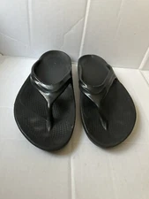 Oofos Women’s Size 9 Flip Flop Thong Sandals Recovery Comfort
