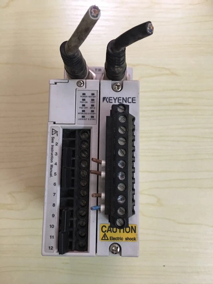 keyence PLC SL-R11 FREE EXPEDITED SHIPPING Refurbished - Image 2 of 3