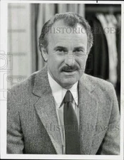 1982 Press Photo Actor Dabney Coleman on "Buffalo Bill" - lrp85899