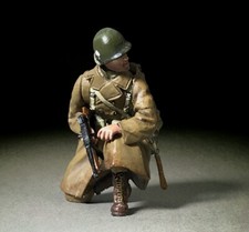 BRITAINS WORLD WAR 2 ALLIES 25124 U.S. 101ST AIRBORNE KNEELING WITH THOMPSON MG