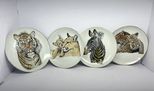 Vtg Collector Plates Born Free Set of 4 By ENESCO 1975 8.5"