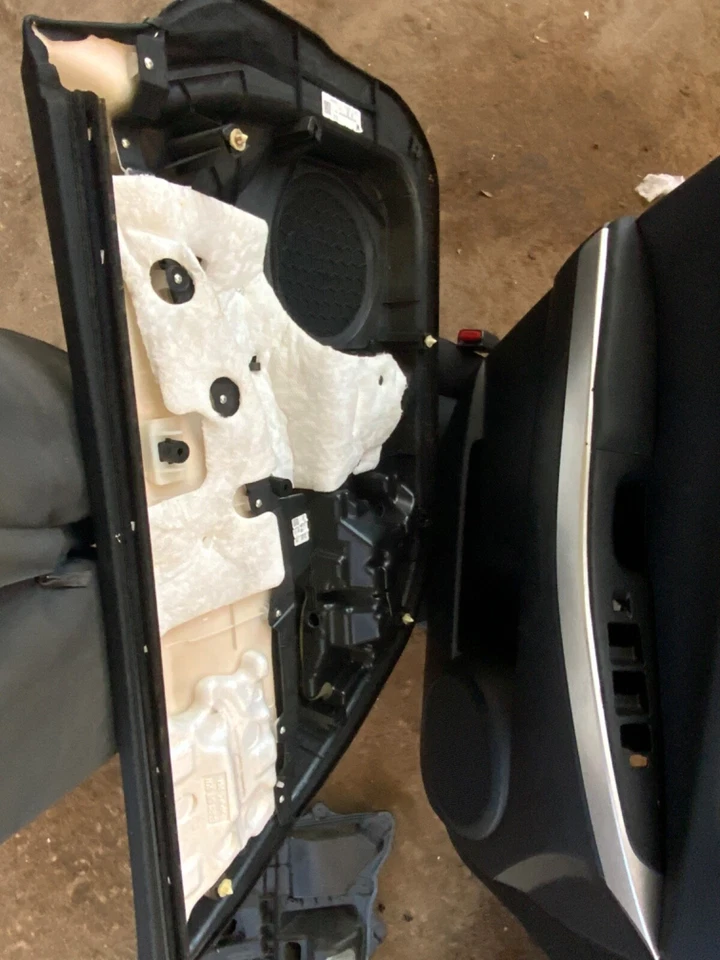 Mazda CX-7 2008 pasajero puerta delantera panel moldura Foto 2 de 3