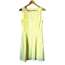 Vince Camuto Midi Dress Women’s 8 Yellow Lace Eyelet Sleeveless Stretch